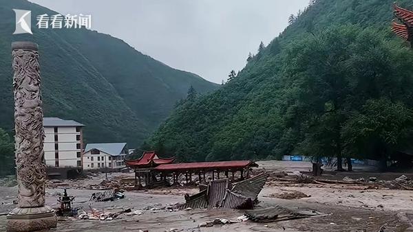 兴隆山卧桥被冲毁